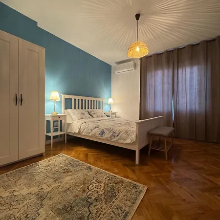 By The Sea Apartman *